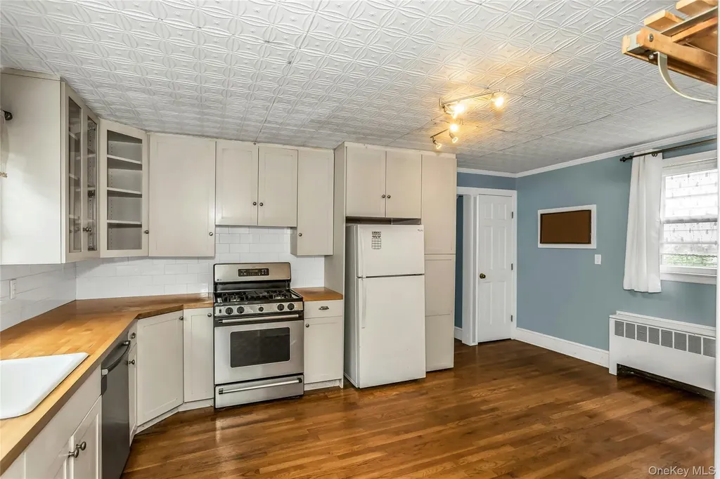46 Irving Place Oyster Bay NY 11771