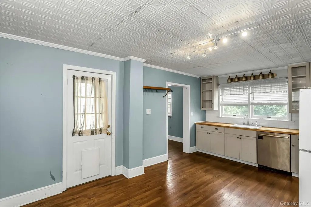 46 Irving Place Oyster Bay NY 11771