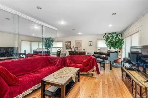 8543 211th Street Hollis Hills NY 11427