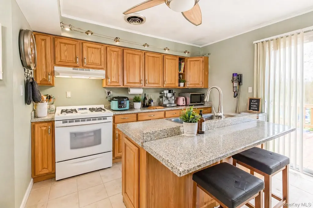11 Seaford Road Mastic Beach NY 11951