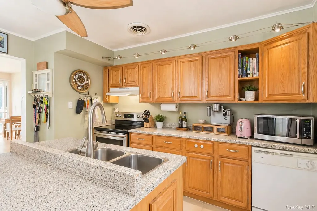 11 Seaford Road Mastic Beach NY 11951