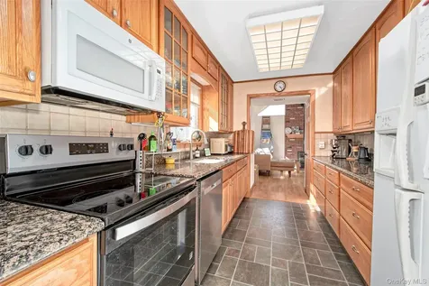 22 Ridgeland Terrace Rye NY 10580