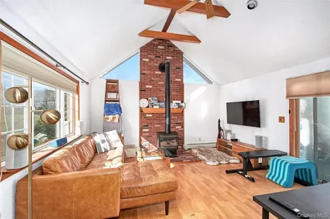 22 Ridgeland Terrace Rye NY 10580