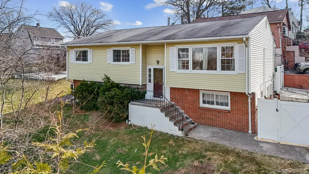 14 Dickinson Avenue Nyack NY 10960