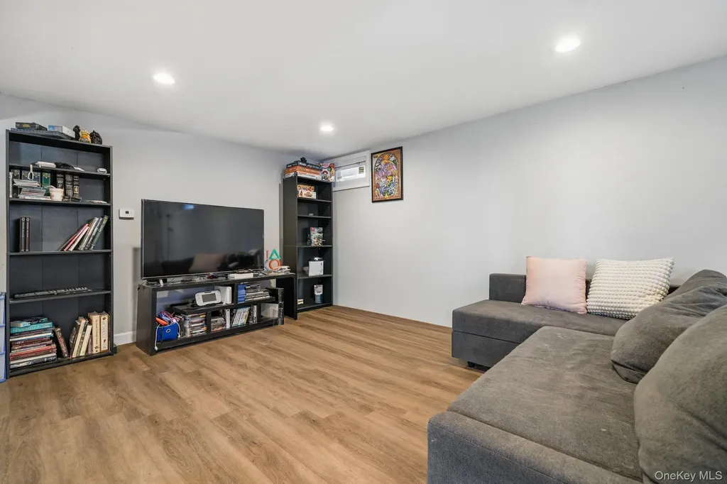 14 Dickinson Avenue Nyack NY 10960