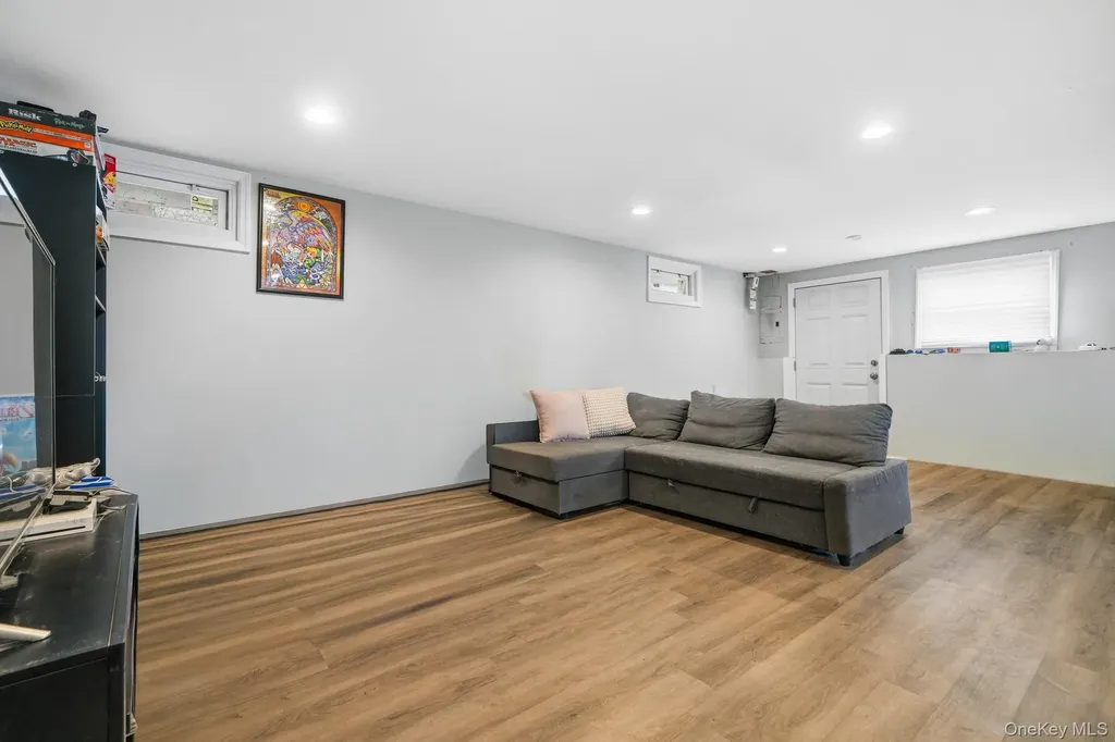 14 Dickinson Avenue Nyack NY 10960