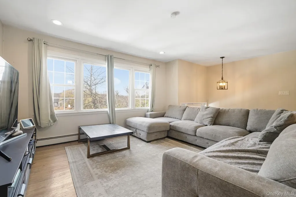 14 Dickinson Avenue Nyack NY 10960