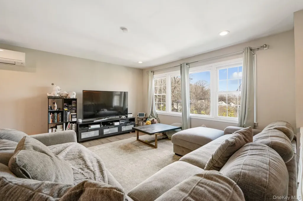 14 Dickinson Avenue Nyack NY 10960