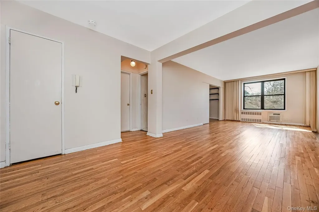 8035 Springfield Boulevard Bellerose Manor NY 11427