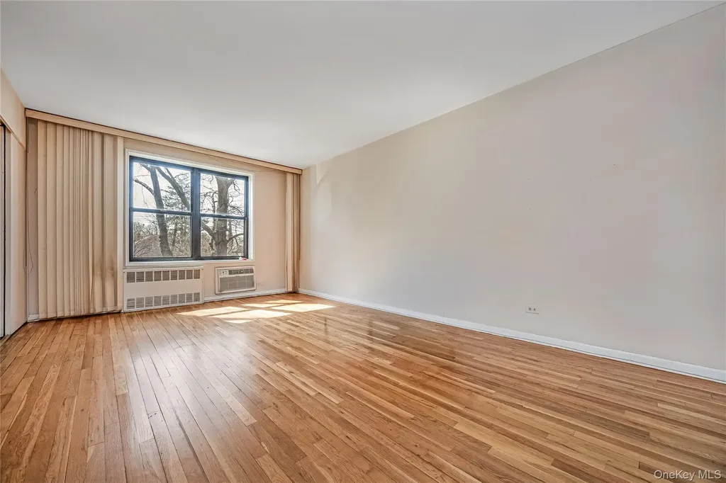 8035 Springfield Boulevard Bellerose Manor NY 11427