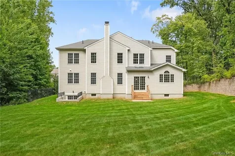 11 Fraydun Lane Scarsdale NY 10583