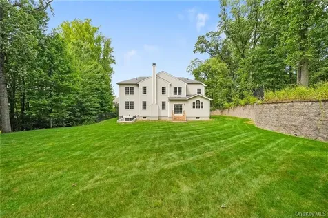 11 Fraydun Lane Scarsdale NY 10583