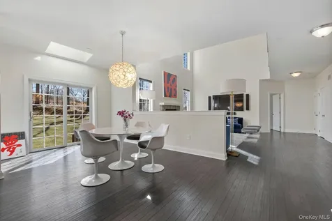 11 Fraydun Lane Scarsdale NY 10583