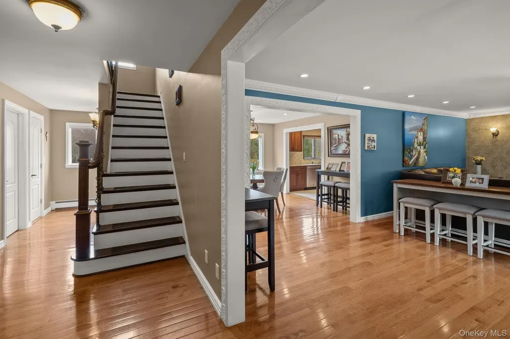 431 Woodbury Road Cold Spring Harbor NY 11724