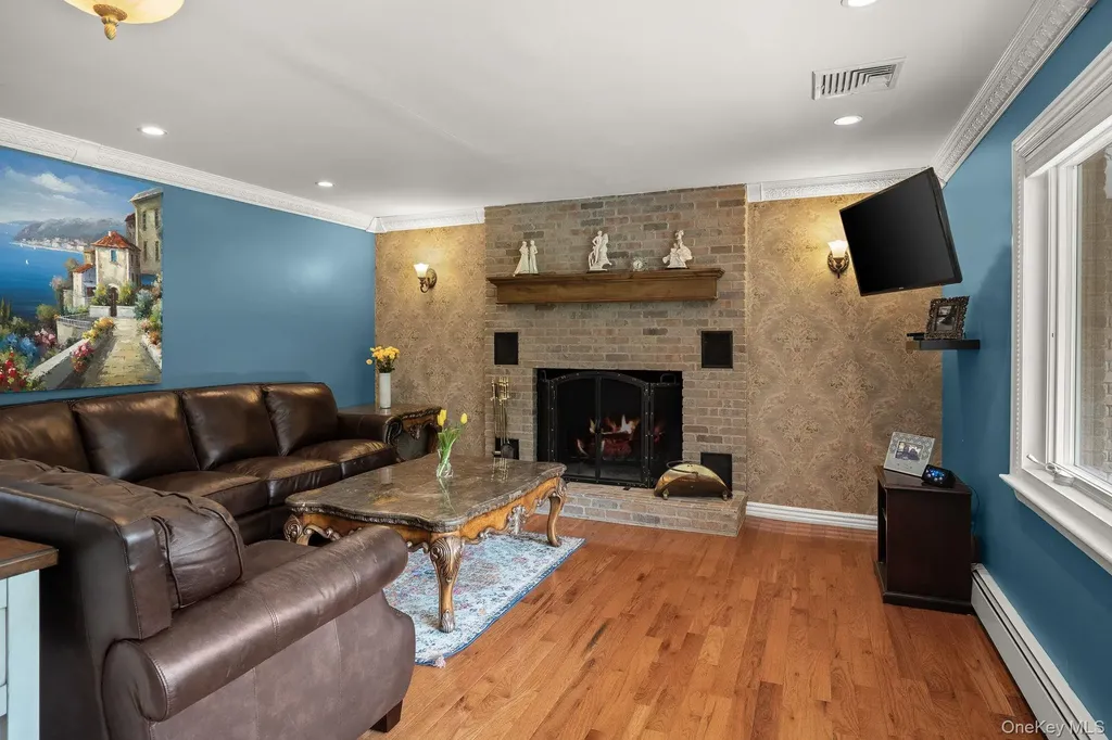 431 Woodbury Road Cold Spring Harbor NY 11724