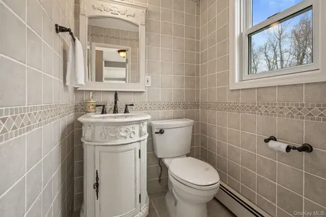431 Woodbury Road Cold Spring Harbor NY 11724