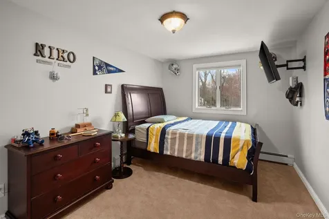 431 Woodbury Road Cold Spring Harbor NY 11724