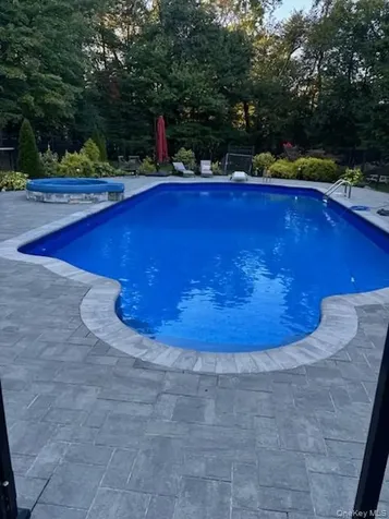 431 Woodbury Road Cold Spring Harbor NY 11724
