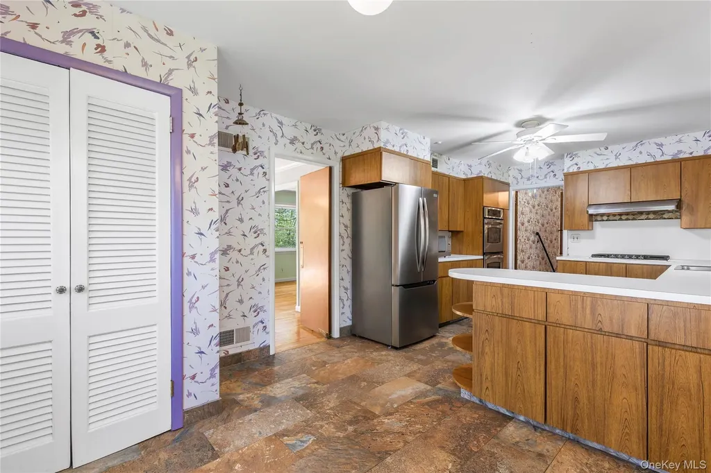 30 Claudet Way Eastchester NY 10709