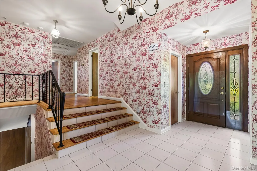 30 Claudet Way Eastchester NY 10709