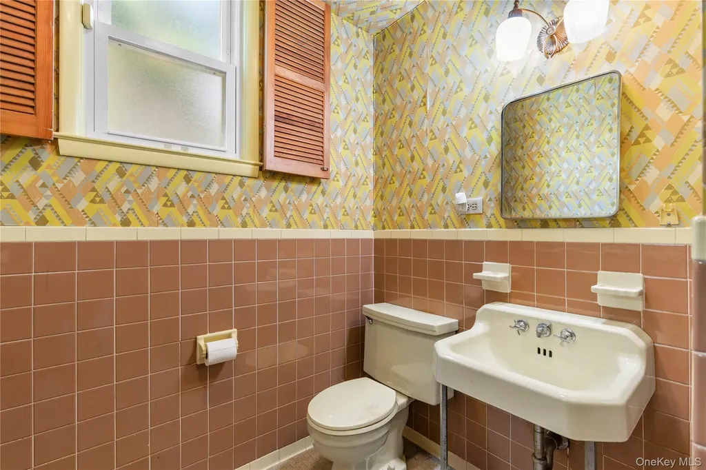 30 Claudet Way Eastchester NY 10709