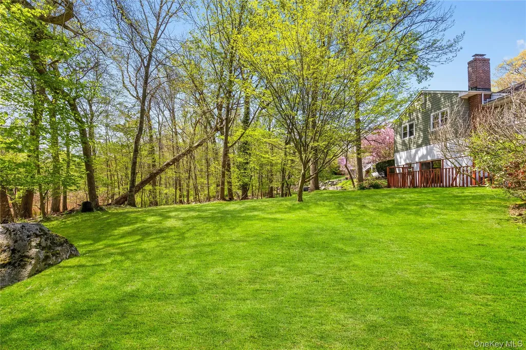30 Claudet Way Eastchester NY 10709