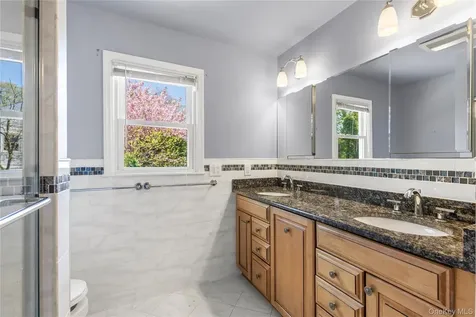 30 Claudet Way Eastchester NY 10709