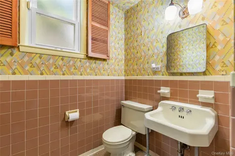 30 Claudet Way Eastchester NY 10709