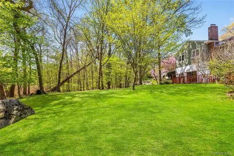 30 Claudet Way Eastchester NY 10709