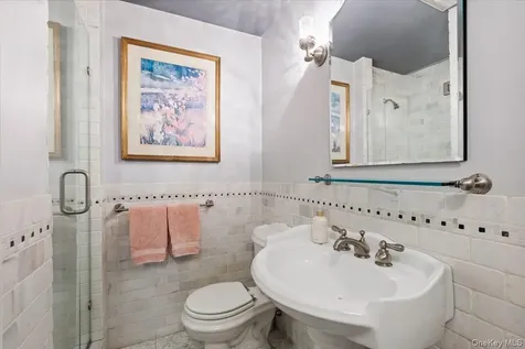 52 Windsor Terrace Yonkers NY 10701