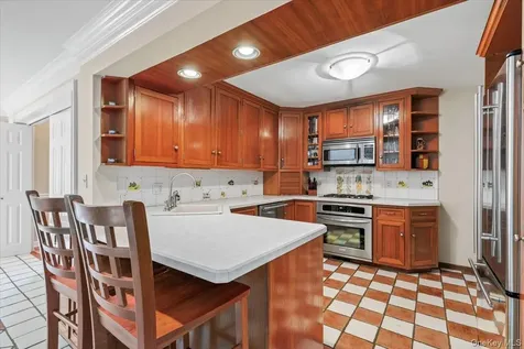 52 Windsor Terrace Yonkers NY 10701