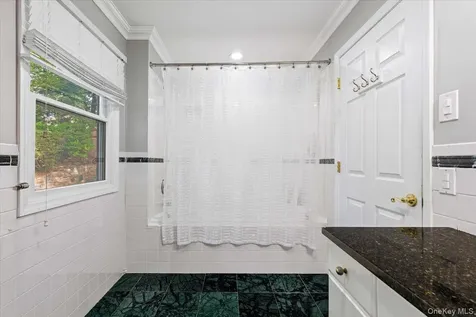 52 Windsor Terrace Yonkers NY 10701