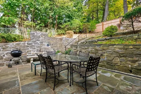 52 Windsor Terrace Yonkers NY 10701