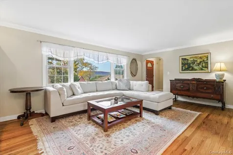 52 Windsor Terrace Yonkers NY 10701