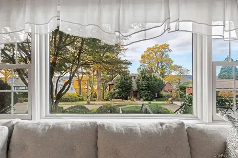 52 Windsor Terrace Yonkers NY 10701