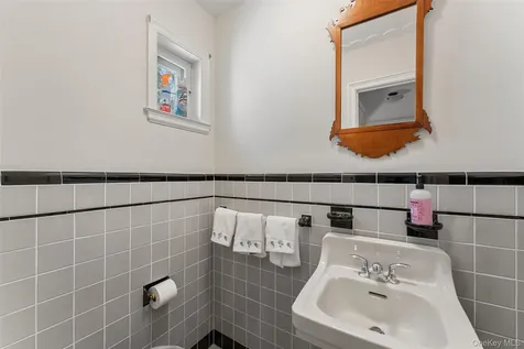 1 Rectory Lane S Scarsdale NY 10583