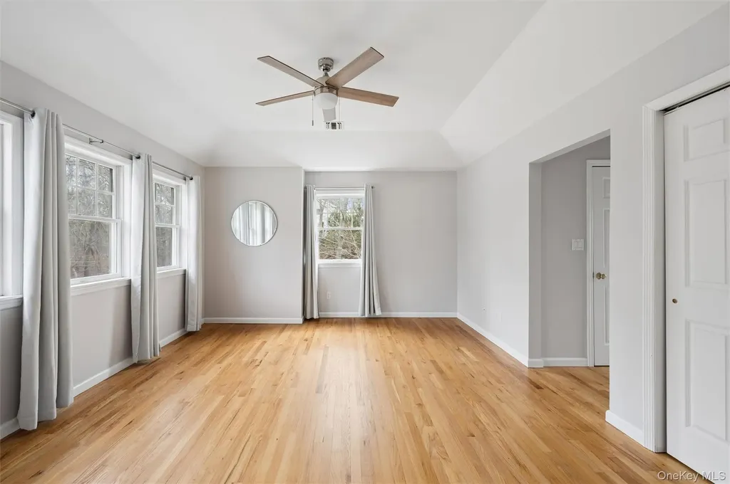 61 Channing Cross Hampton Bays NY 11946