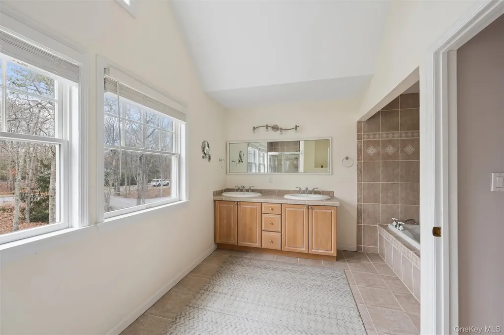 61 Channing Cross Hampton Bays NY 11946