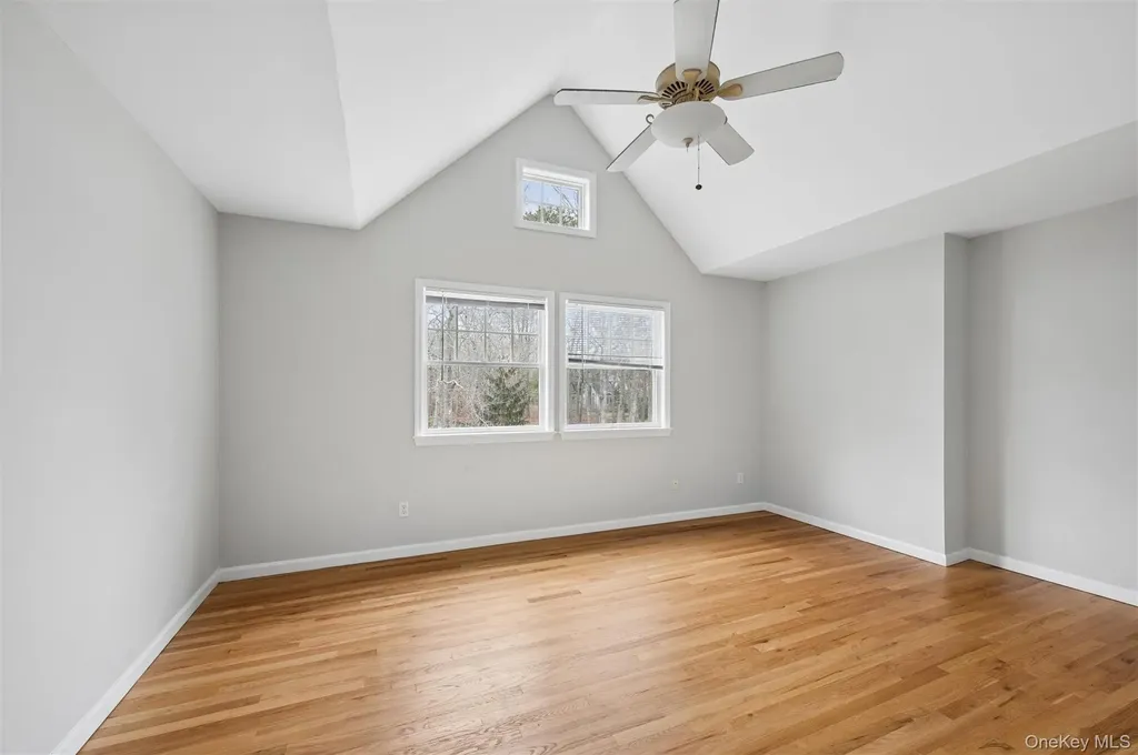 61 Channing Cross Hampton Bays NY 11946