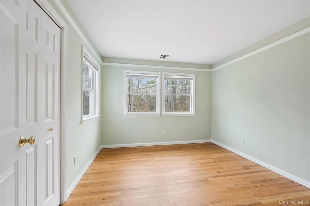 61 Channing Cross Hampton Bays NY 11946