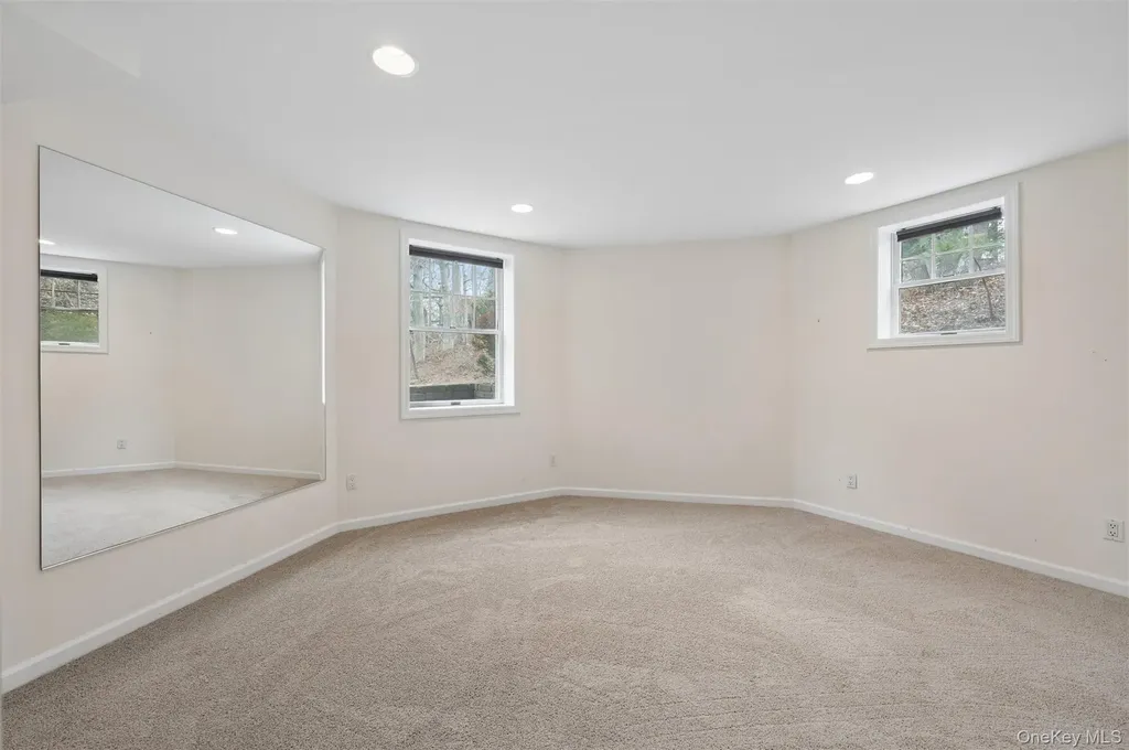 61 Channing Cross Hampton Bays NY 11946