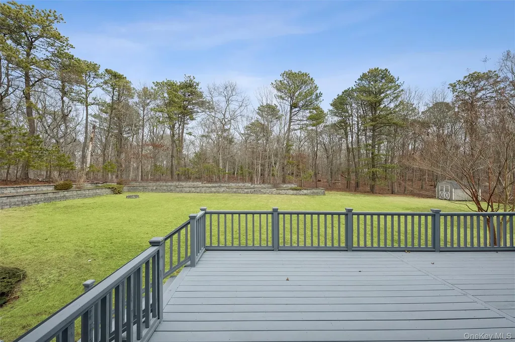 61 Channing Cross Hampton Bays NY 11946