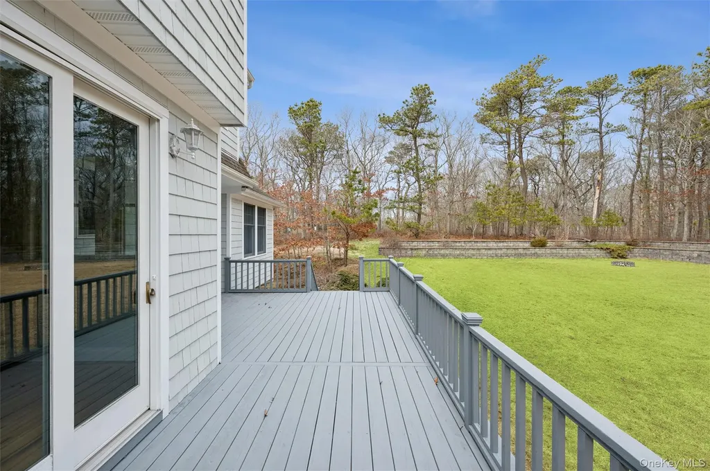 61 Channing Cross Hampton Bays NY 11946