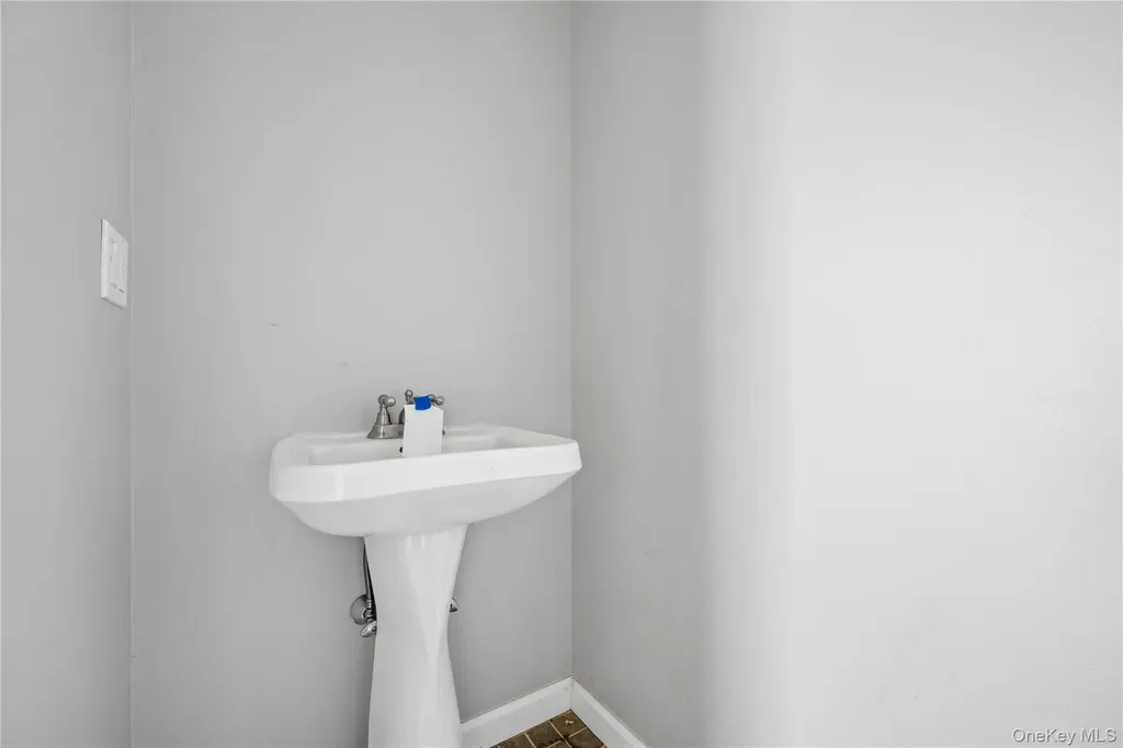42 Autumn Drive Poughkeepsie NY 12603