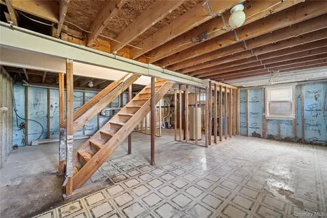 42 Autumn Drive Poughkeepsie NY 12603