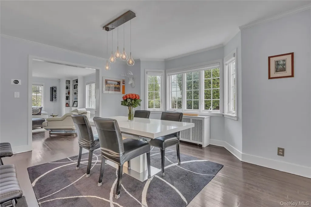 42 Tanglewylde Avenue Bronxville NY 10708