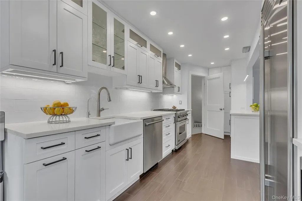 42 Tanglewylde Avenue Bronxville NY 10708