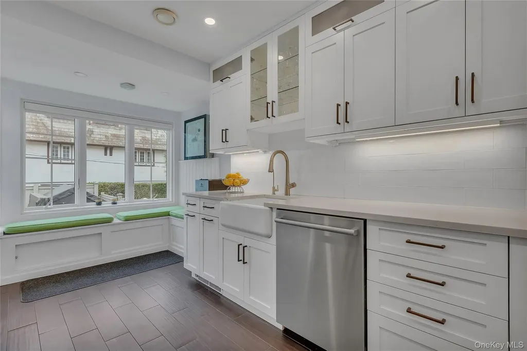 42 Tanglewylde Avenue Bronxville NY 10708