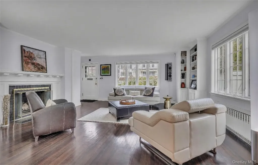 42 Tanglewylde Avenue Bronxville NY 10708