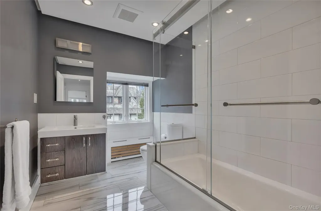 42 Tanglewylde Avenue Bronxville NY 10708